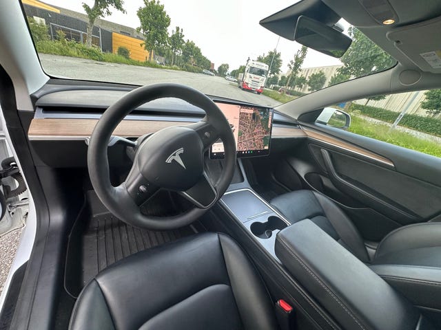 5YJ3E7EB5MF959077 2021 TESLA MODEL 3-4