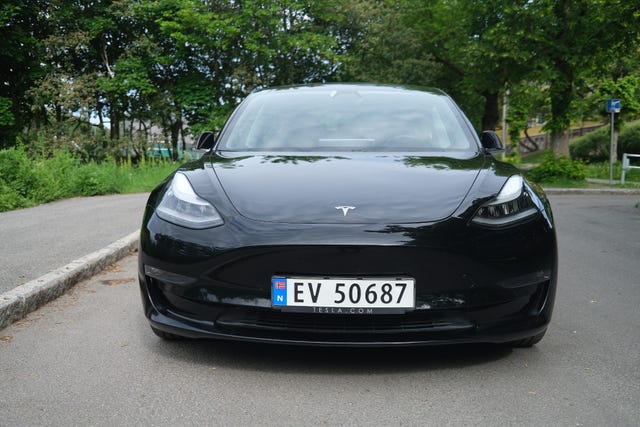 2019 TESLA MODEL 3 - 28