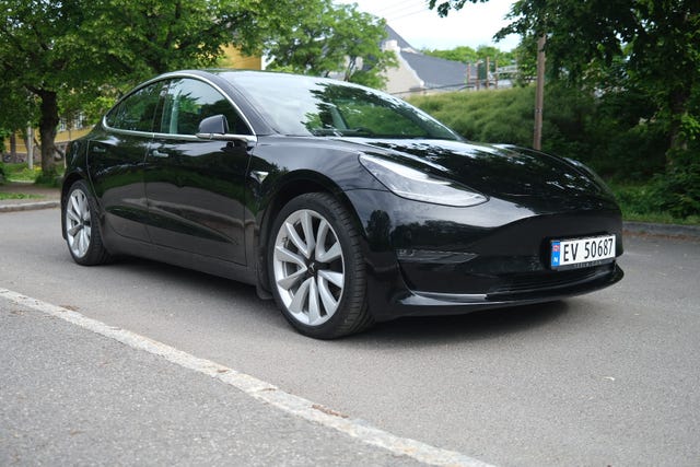 2019 TESLA MODEL 3 - 25