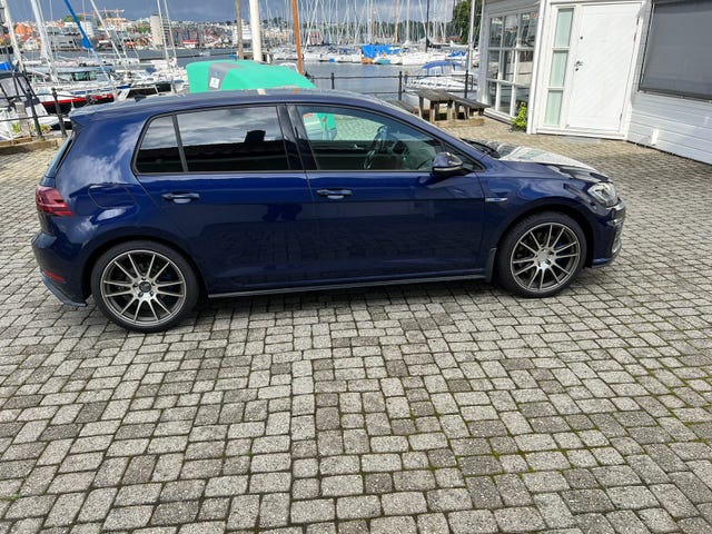 WVWZZZAUZJW802980 2018 VOLKSWAGEN GOLF-4