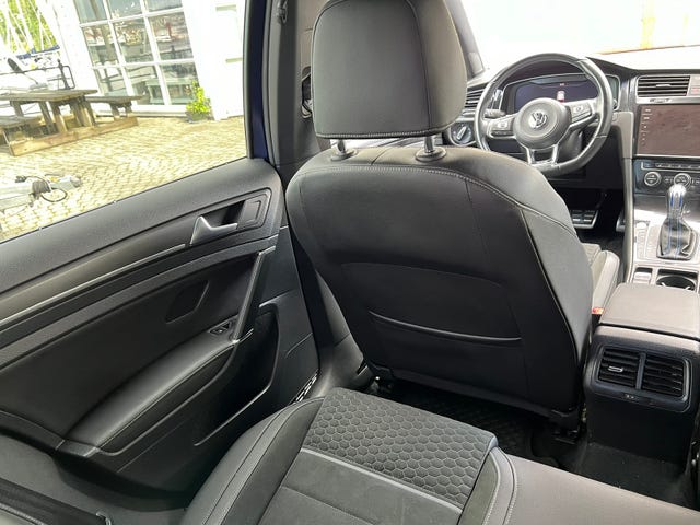2018 VOLKSWAGEN GOLF - 19