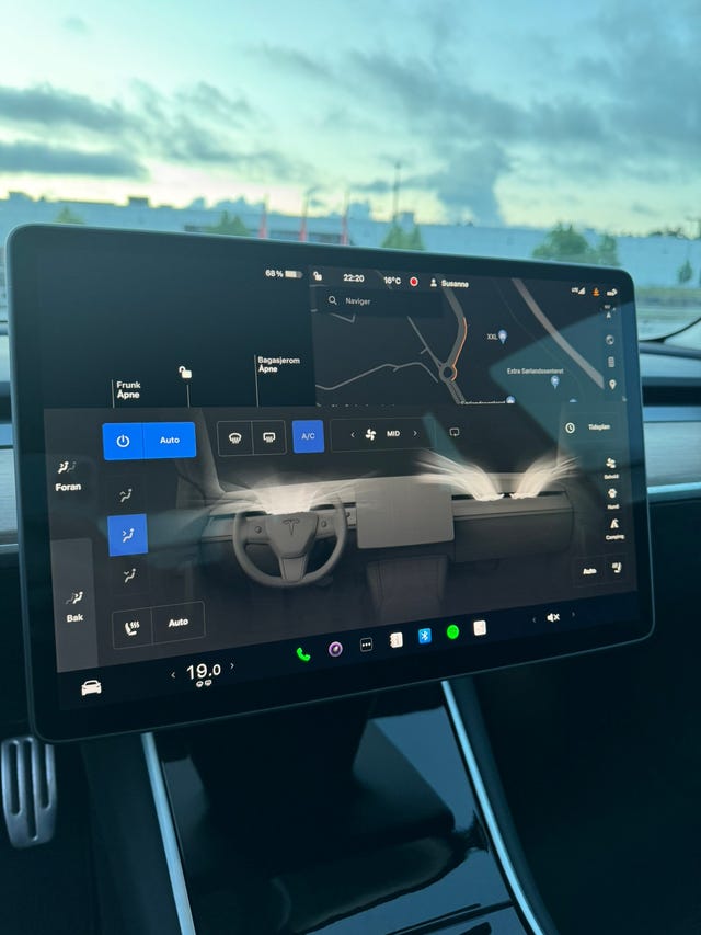 2019 TESLA MODEL 3 - 26