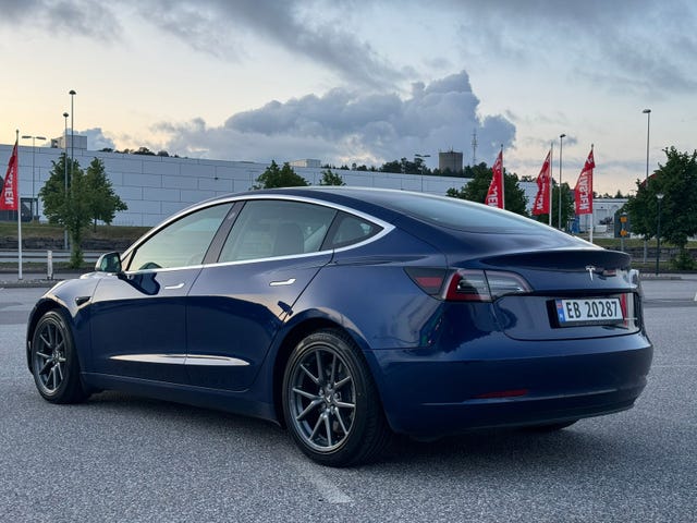 5YJ3E7EB7LF565546 2019 TESLA MODEL 3-4
