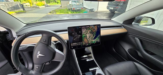5YJ3E7EA4KF318894 2019 TESLA MODEL 3-5