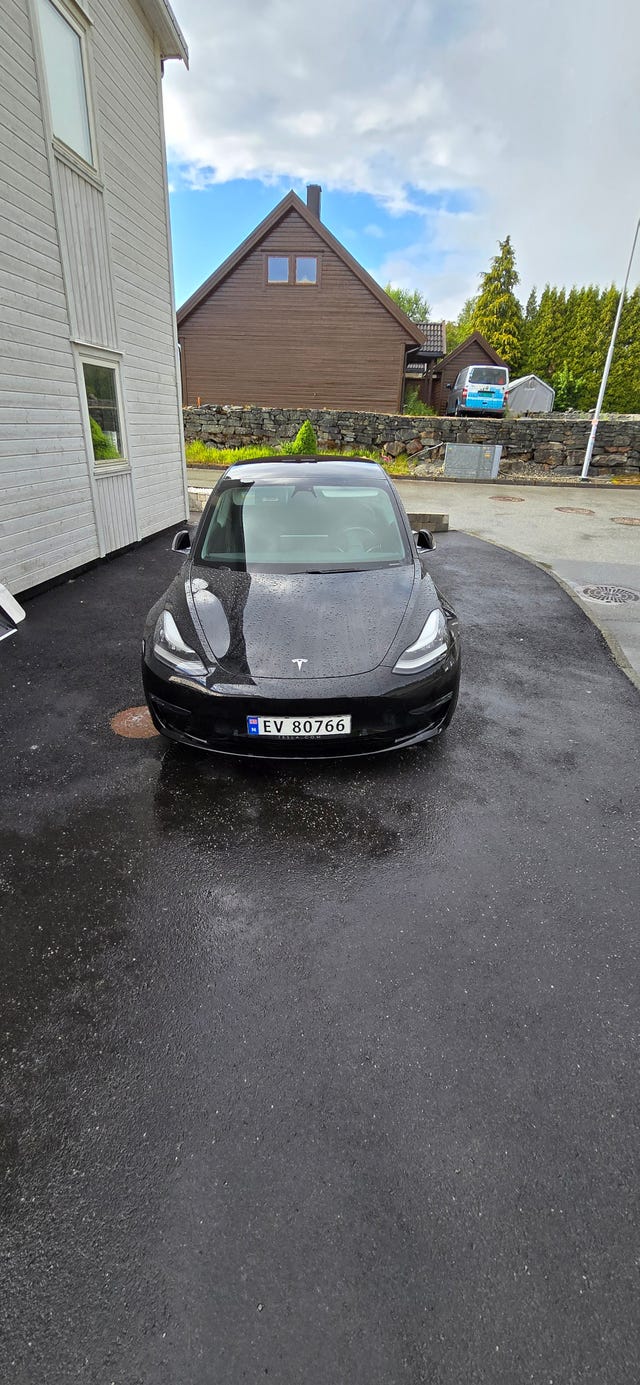 5YJ3E7EA4KF318894 2019 TESLA MODEL 3-4