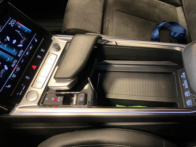 2020 AUDI E-TRON - 36