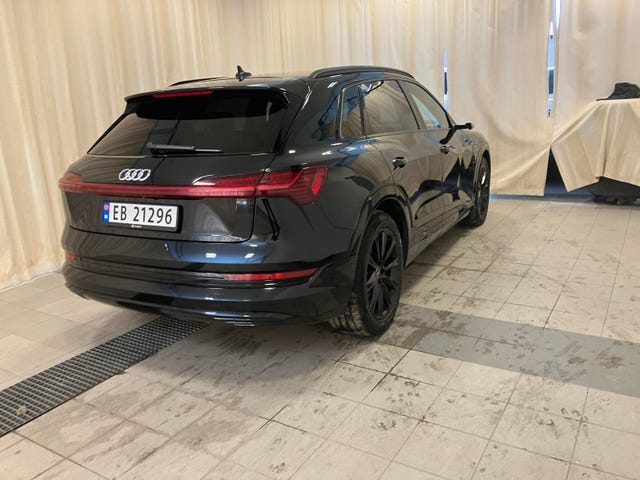 2020 AUDI E-TRON - 9