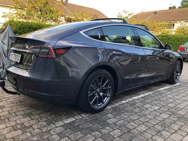 5YJ3E7EB7KF342602 2019 TESLA MODEL 3-1