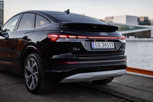 2022 AUDI Q4 E-TRON - 10