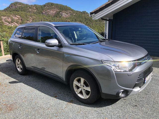 2015 MITSUBISHI OUTLANDER - 2