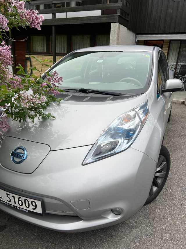 2012 NISSAN LEAF - 2