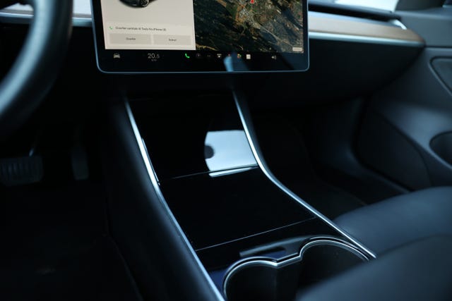 2019 TESLA MODEL 3 - 37