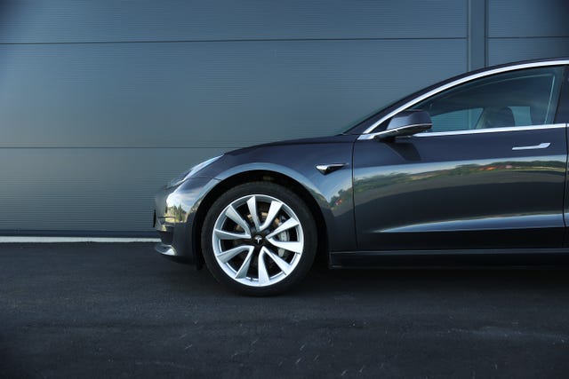 5YJ3E7EB9KF230156 2019 TESLA MODEL 3-5