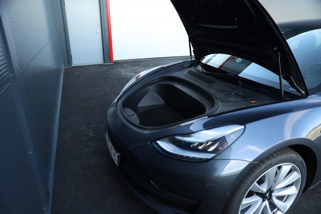 2019 TESLA MODEL 3 - 16