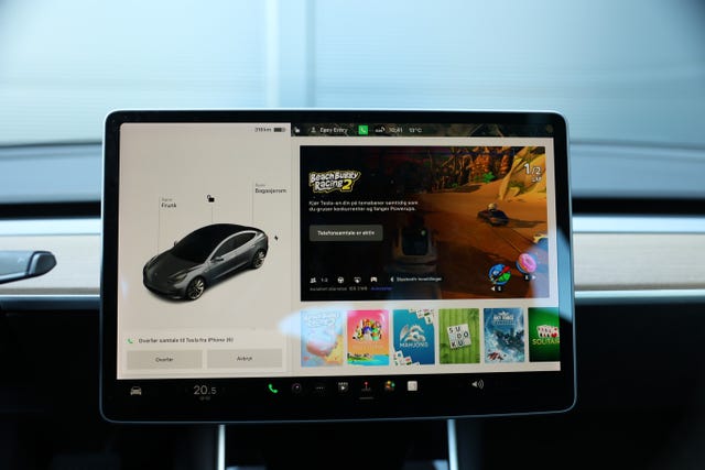 2019 TESLA MODEL 3 - 40