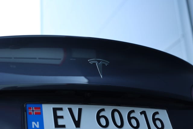 2019 TESLA MODEL 3 - 24