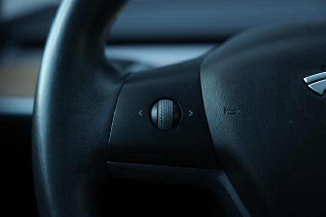 2019 TESLA MODEL 3 - 32