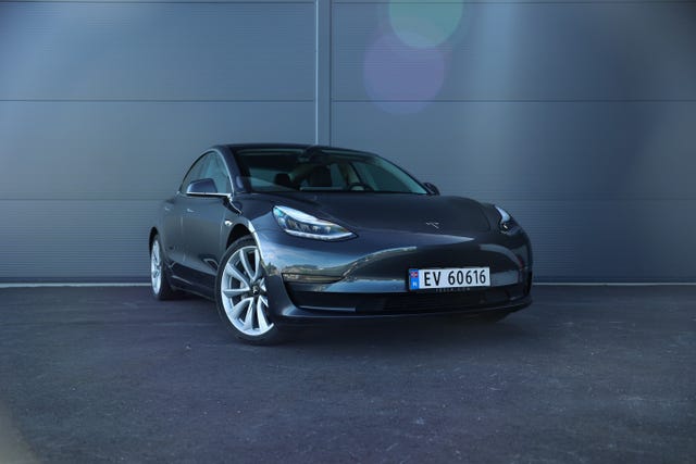 5YJ3E7EB9KF230156 2019 TESLA MODEL 3-0