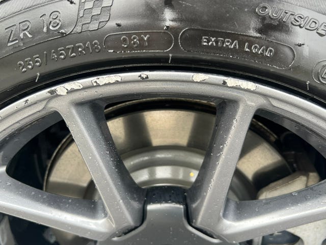 5YJ3E7EB5MF889435 2021 TESLA MODEL 3-4