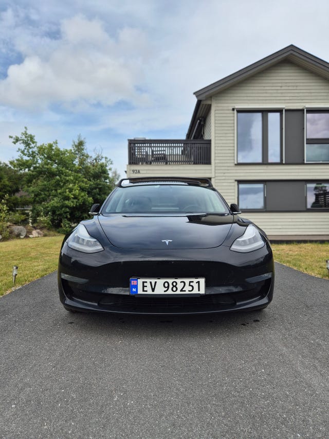 5YJ3E7EB0KF460524 2019 TESLA MODEL 3-1