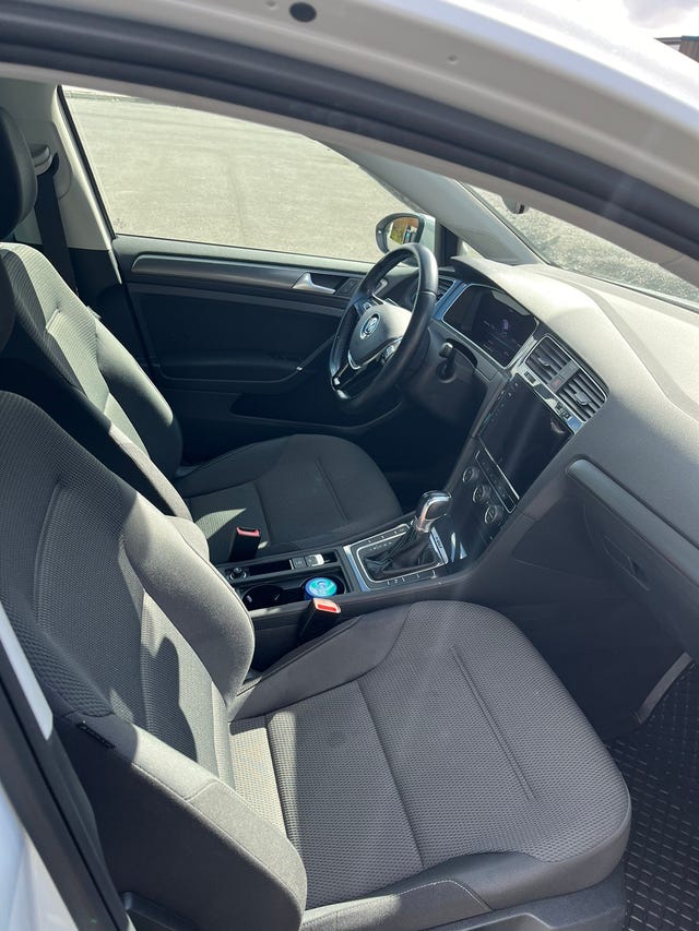 2019 VOLKSWAGEN GOLF - 8