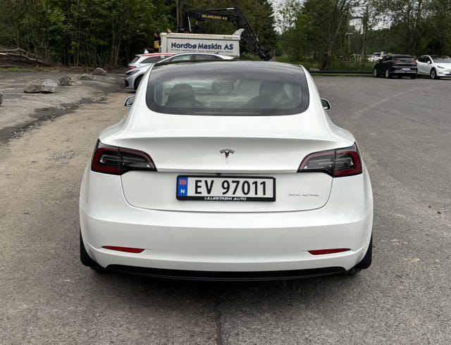 5YJ3E7EBXKF468257 2019 TESLA MODEL 3-2