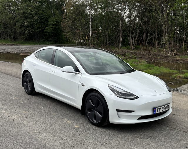 5YJ3E7EBXKF468257 2019 TESLA MODEL 3-0