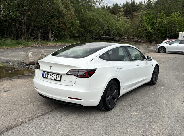 5YJ3E7EBXKF468257 2019 TESLA MODEL 3-3