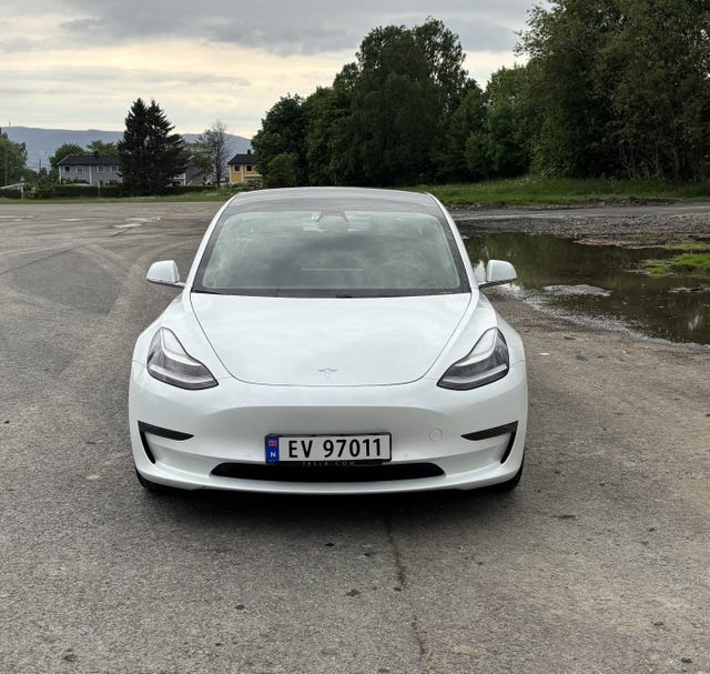 5YJ3E7EBXKF468257 2019 TESLA MODEL 3-4