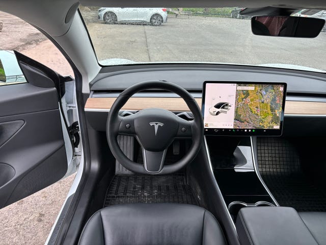 2019 TESLA MODEL 3 - 11