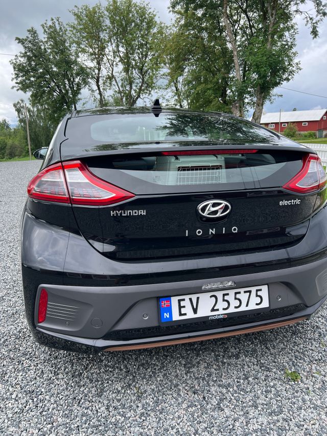 KMHC851HFKU035674 2019 HYUNDAI IONIQ-5