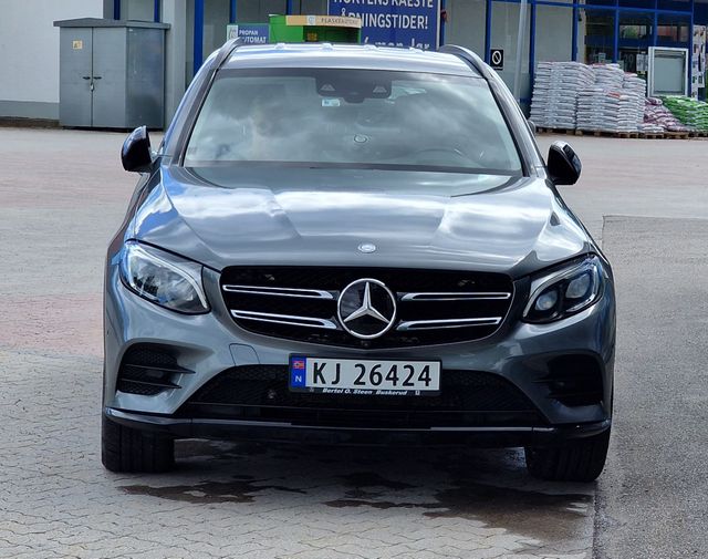 WDC2539541F194407 2017 MERCEDES-BENZ GLC-1