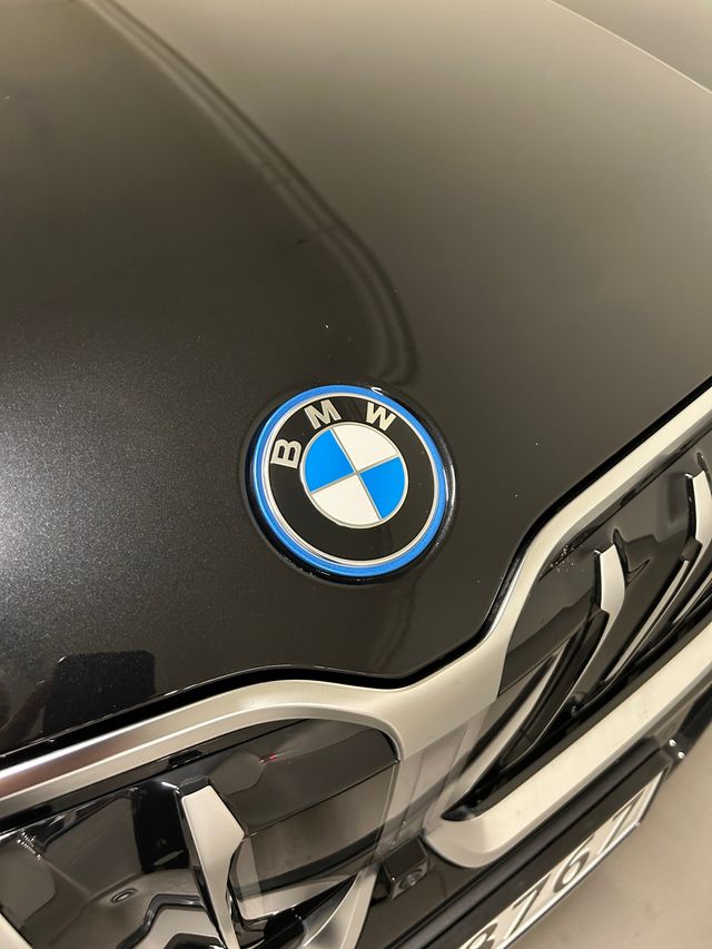 2024 BMW IX1 - 8