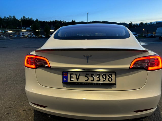 2019 TESLA MODEL 3 - 8