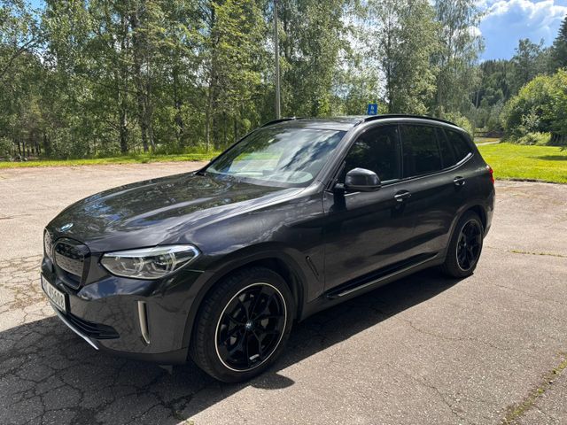 2021 BMW IX3 - 3