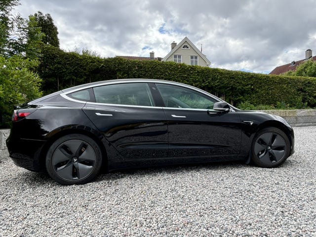5YJ3E7EB0KF233527 2019 TESLA MODEL 3-2