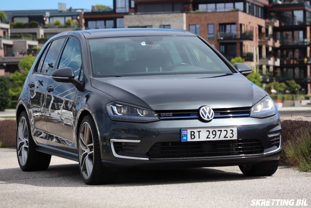 2016 VOLKSWAGEN GOLF - 30