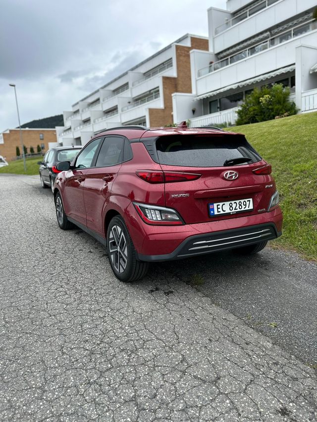 TMAK581GFMJ030817 2021 HYUNDAI KONA-4