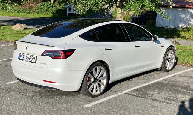 5YJ3E7EB5KF207666 2019 TESLA MODEL 3-4