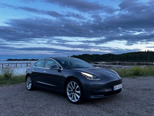 5YJ3E7EB5KF235936 2019 TESLA MODEL 3-0