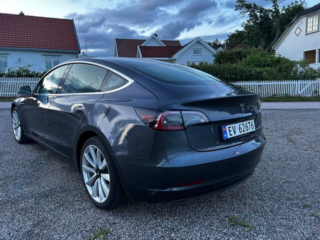 5YJ3E7EB5KF235936 2019 TESLA MODEL 3-5