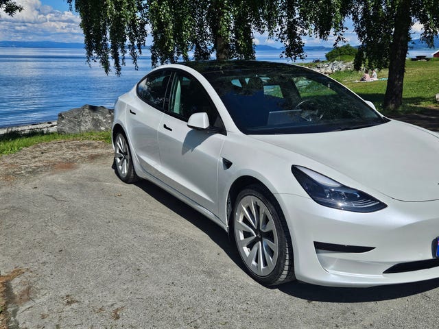 5YJ3E7EA0MF901126 2021 TESLA MODEL 3-2