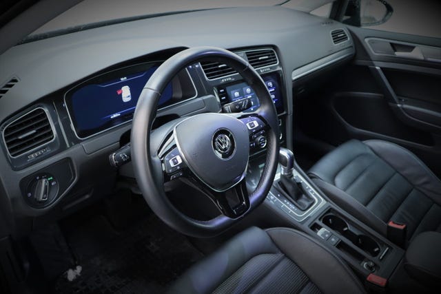 2019 VOLKSWAGEN GOLF - 10