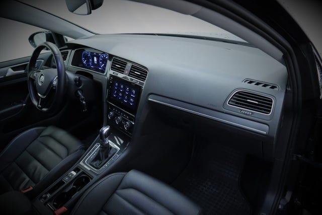 2019 VOLKSWAGEN GOLF - 8