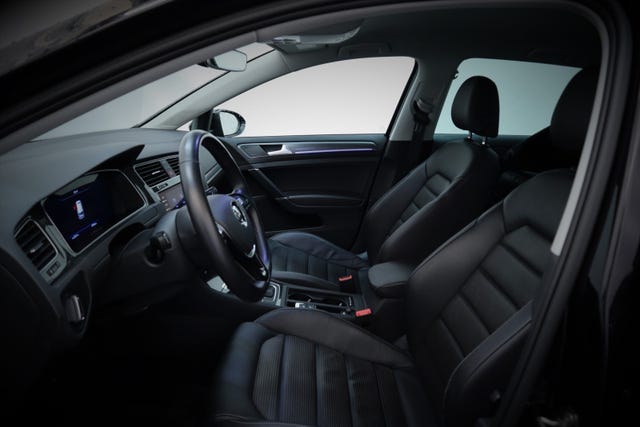 2019 VOLKSWAGEN GOLF - 14
