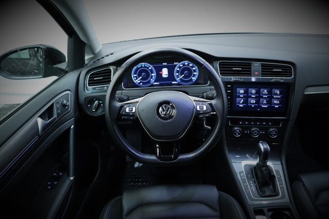 2019 VOLKSWAGEN GOLF - 7