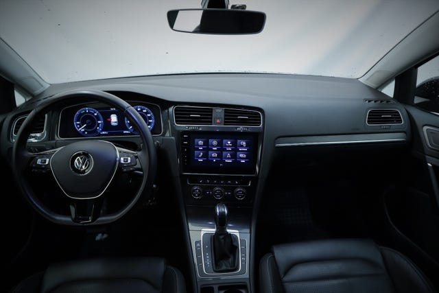 2019 VOLKSWAGEN GOLF - 9