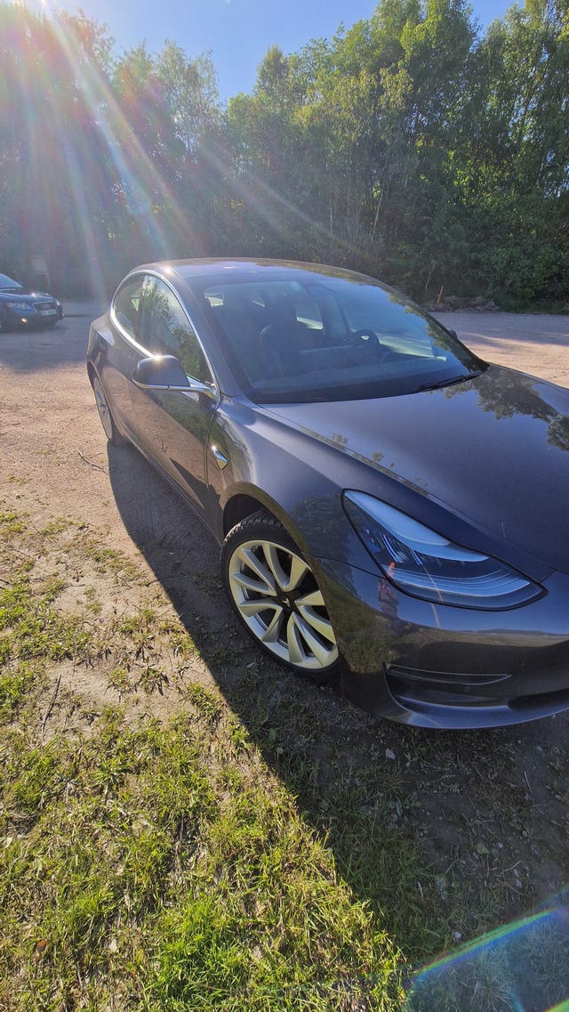 5YJ3E7EB2KF220228 2019 TESLA MODEL 3-0