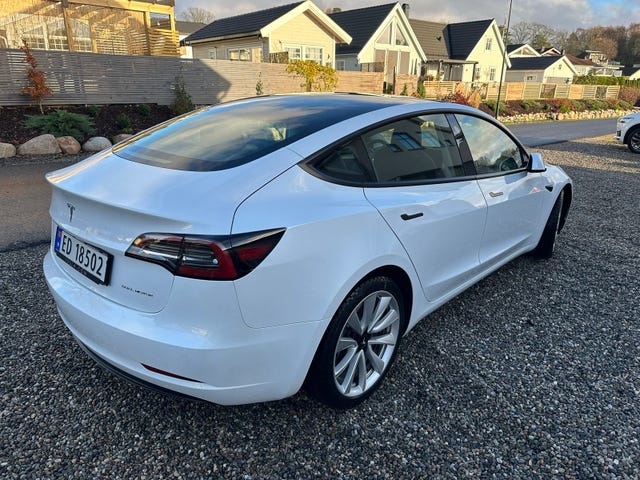 LRW3E7EK7MC324419 2021 TESLA MODEL 3-2