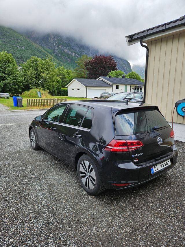 WVWZZZAUZGW909634 2016 VOLKSWAGEN GOLF-2